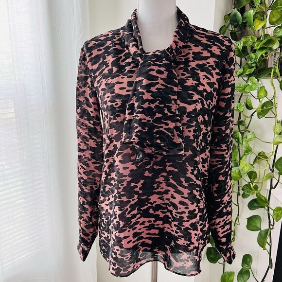 Beautiful CAbi Pink & Black Ruffly Chiffon Blouse with Attached Neck Scarf Sz XS - Picture 1 of 9
